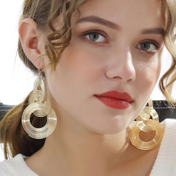 ๐๐๐ฒFIRM๐โBUNDLE 4 DISCOUNT HUGE SPIRAL CIRCLES - Picture 2 of 8